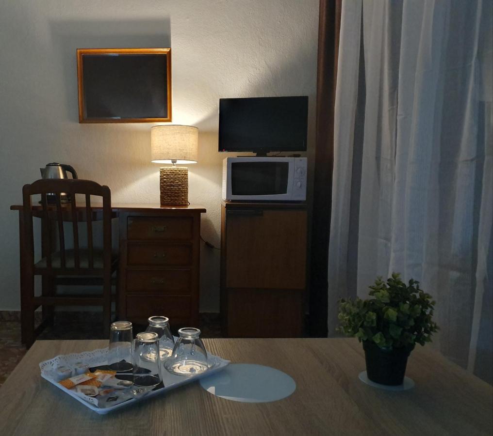 Luna-Guest Rooms 알칼라데과다이라 외부 사진