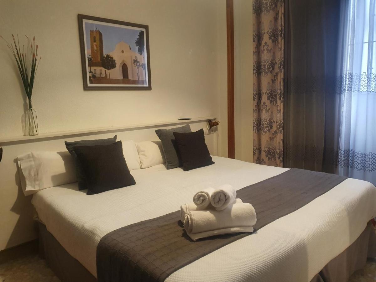 Luna-Guest Rooms 알칼라데과다이라 외부 사진