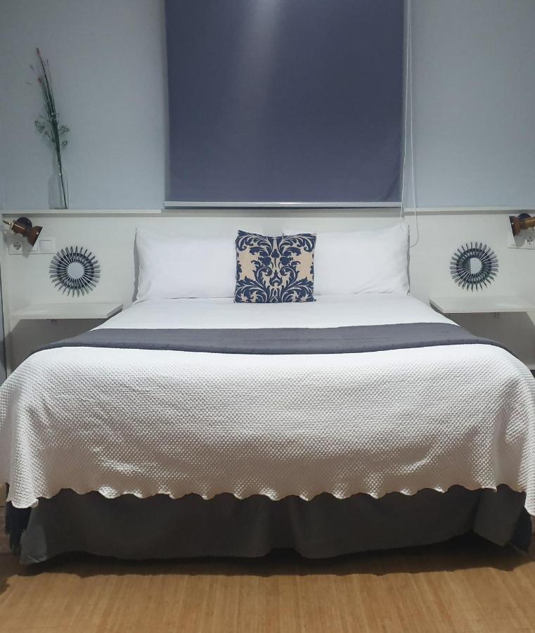 Luna-Guest Rooms 알칼라데과다이라 외부 사진