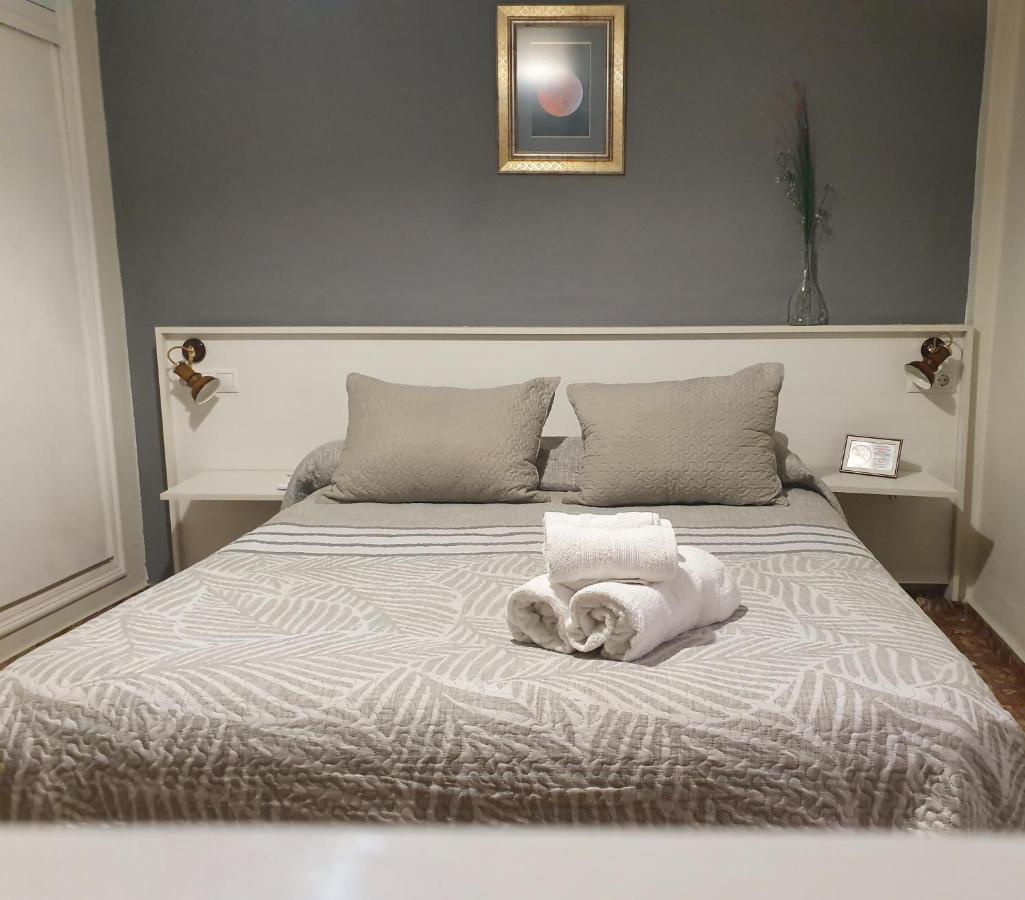 Luna-Guest Rooms 알칼라데과다이라 외부 사진
