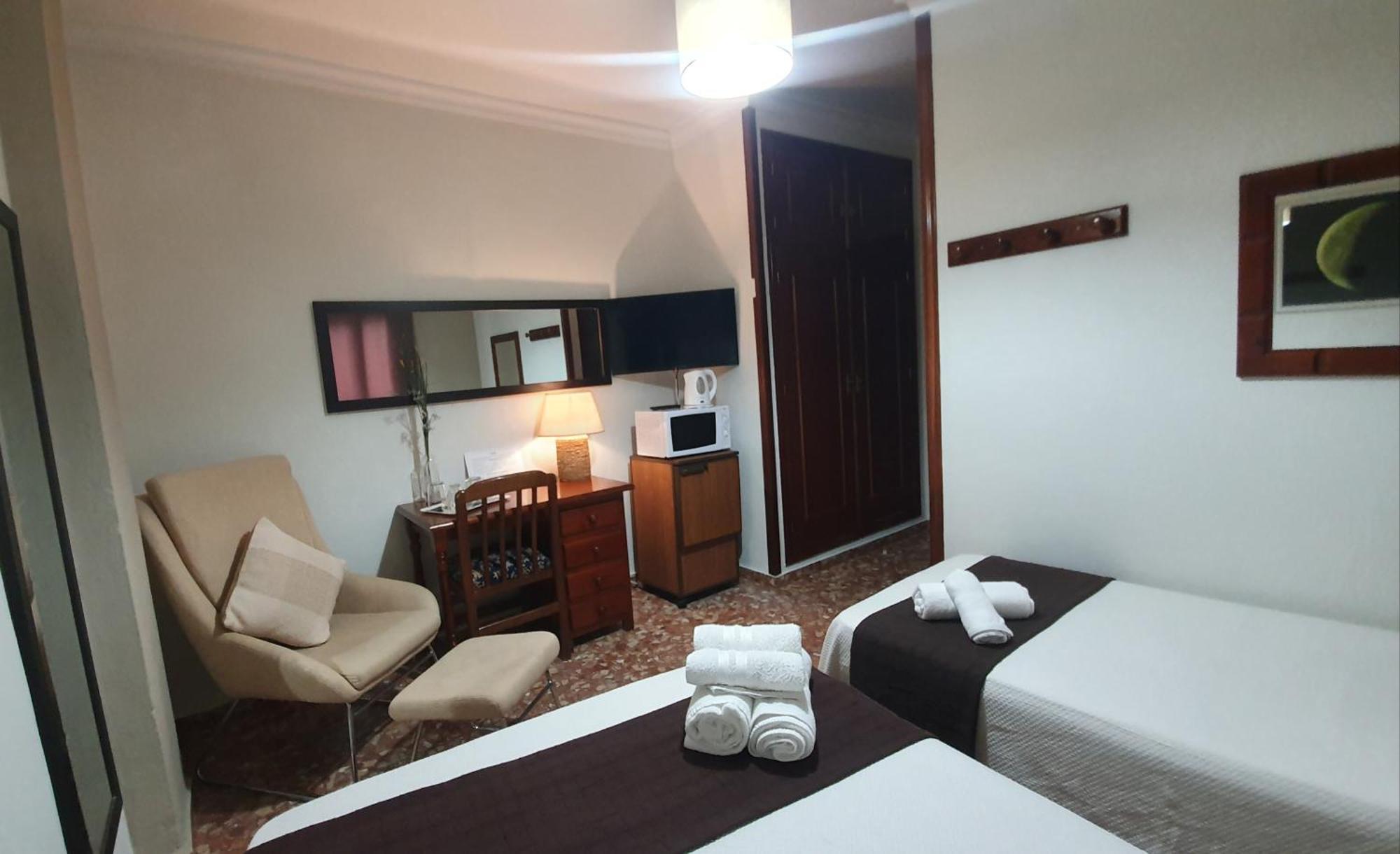 Luna-Guest Rooms 알칼라데과다이라 외부 사진